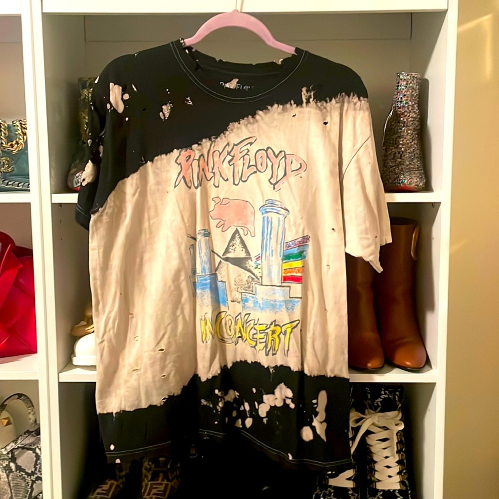 Pink Floyd graphic tee size Large